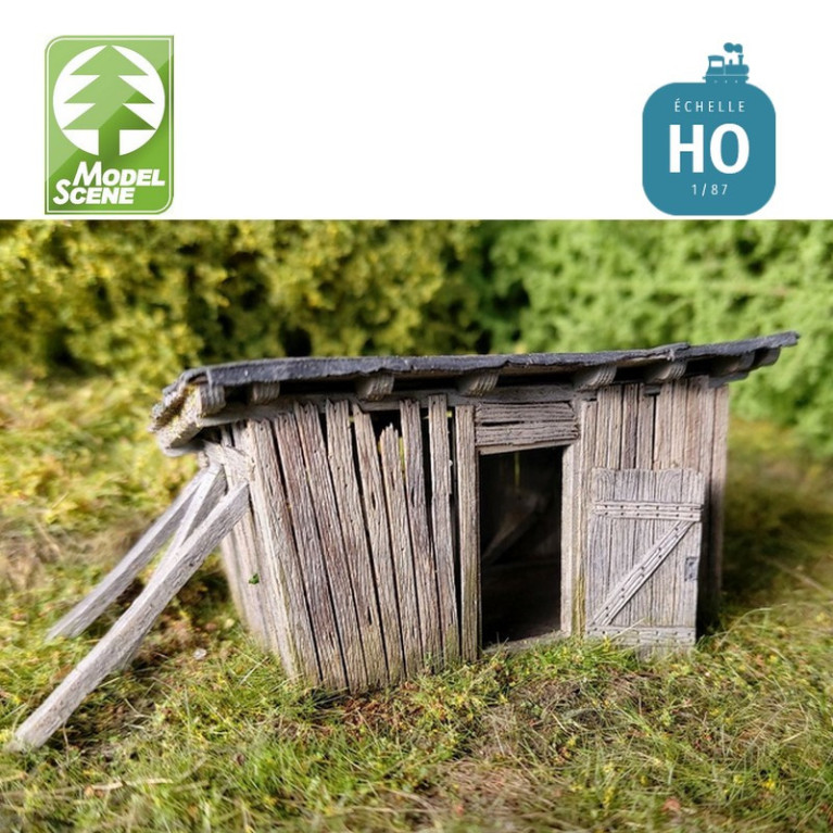 Abris de jardin en ruine ( kit) HO Model Scene 98520